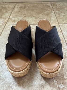 Universal Thread Black Crisscross Espadrille Platform Slides
